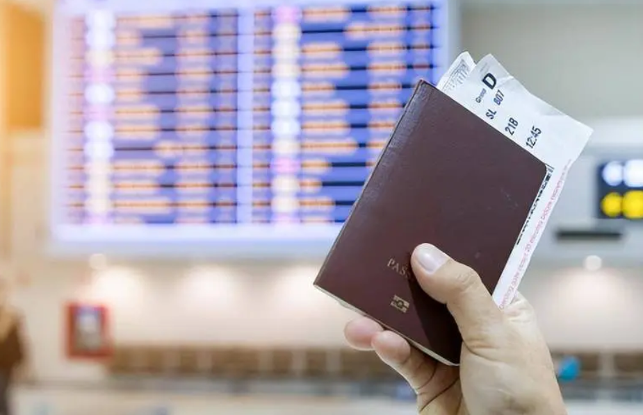 五一出境游市场火爆：数万元长线团满员，上班族“拼假”出游