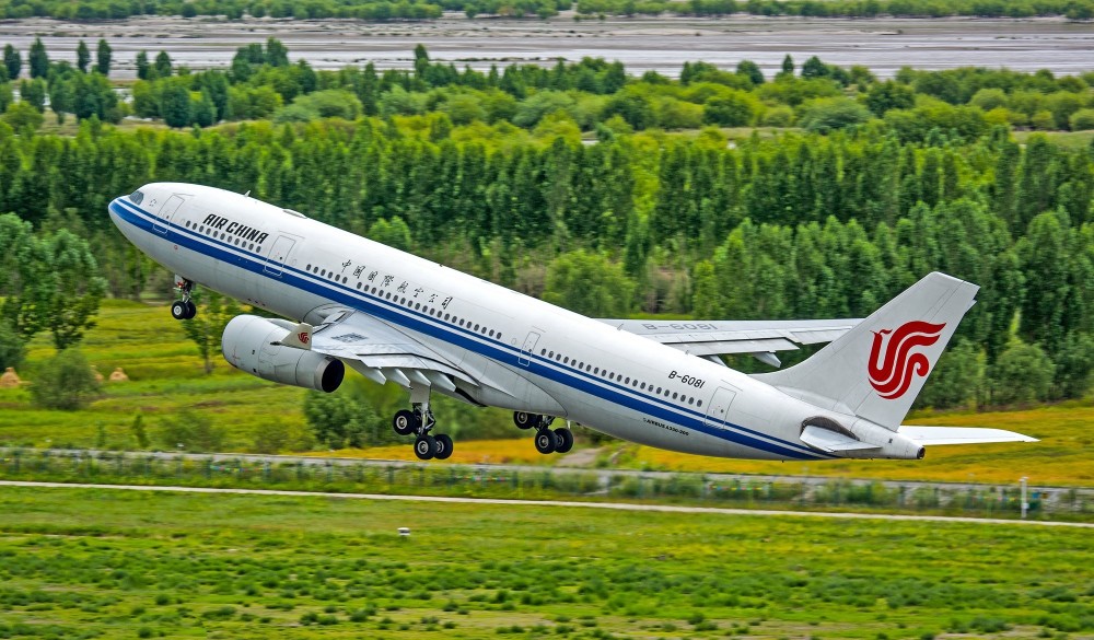 乘客忘带手机，飞机返回延误90分钟？国航回应→