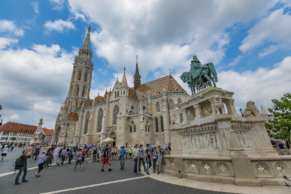 中国首个ADS签证旅游团到达匈牙利