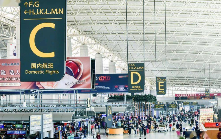 逾百个预警生效，广州白云国际机场出现航班延误