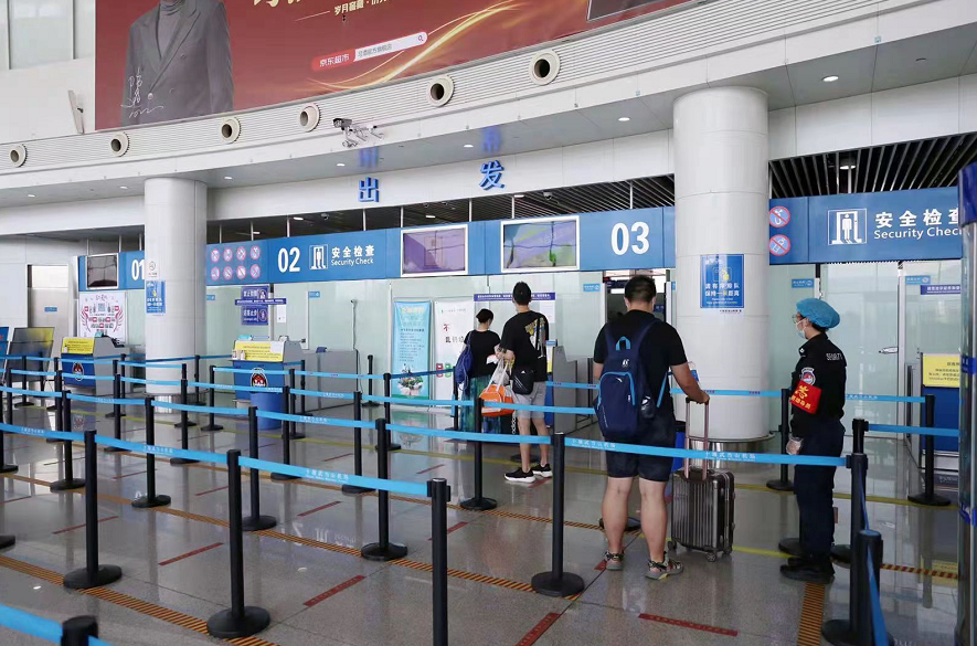 多家机场提示近期将安检升级，建议旅客提前2-3小时到机场