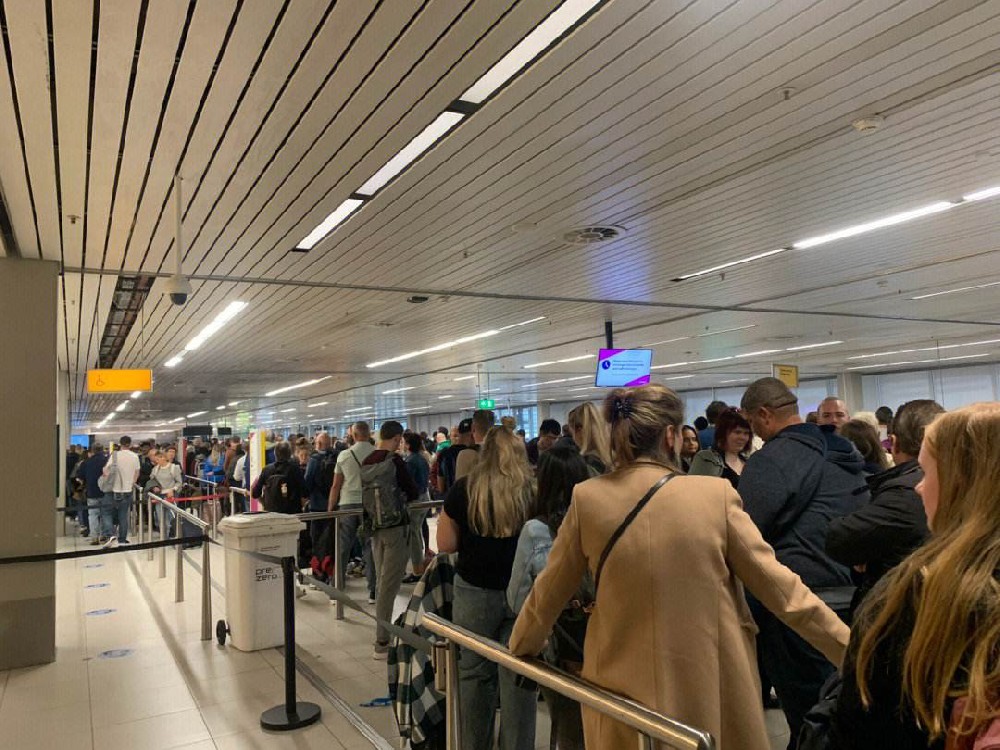 近十万人受影响！德机场安保人员举行罢工活动