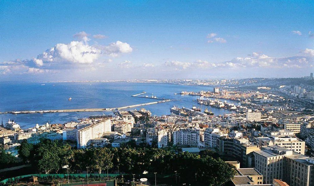 中国驻阿尔及利亚使馆提醒在阿中国公民注意安全