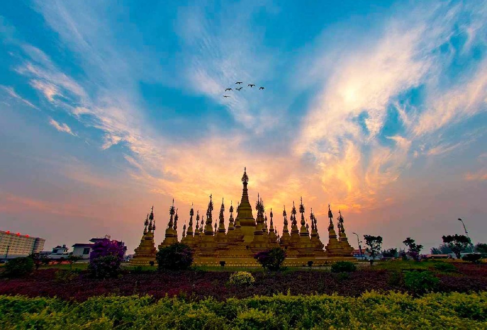 首条国外航空公司执飞芒市至仰光国际航线首航成功