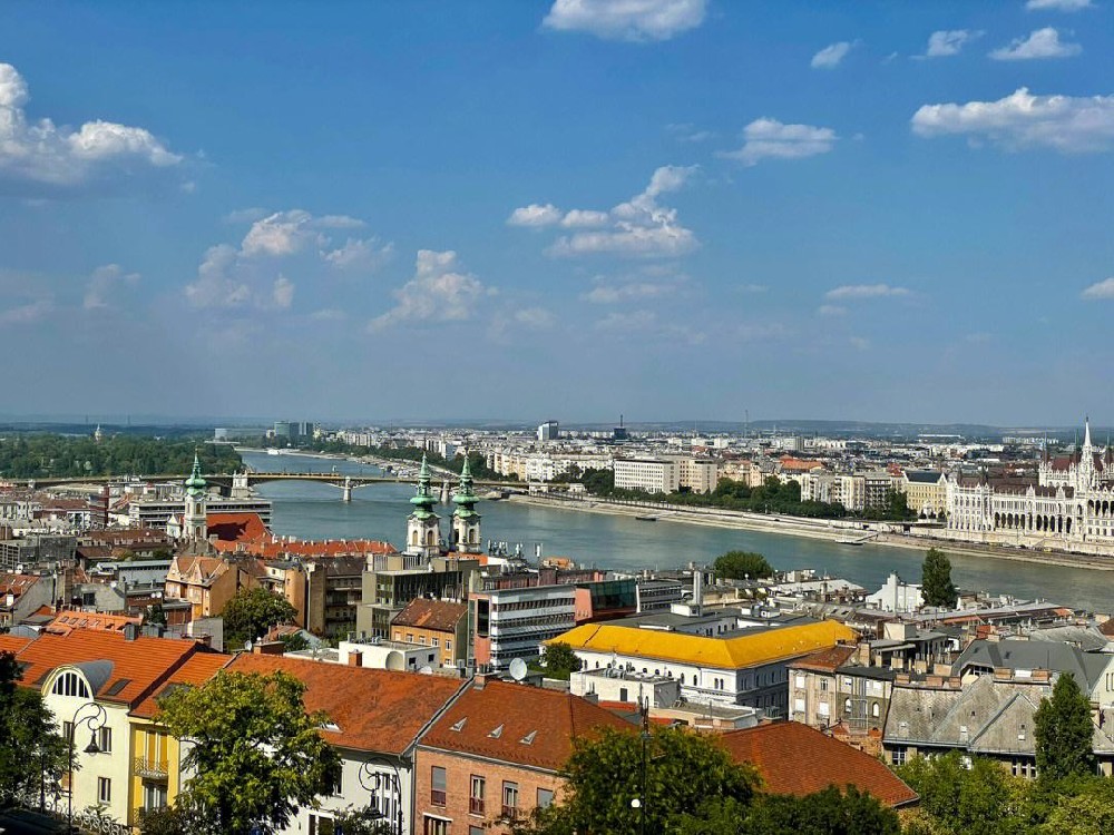 暑期来临 驻匈牙利使馆提醒中国公民旅游时提高安全意识